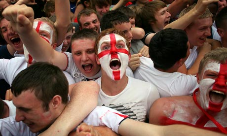 England-fans-celebrate-af-006